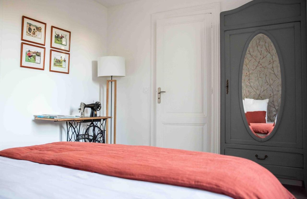 Les Ombrees Guest house *